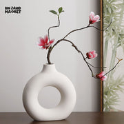 MODERN DONUT SHAPE PLASTIC DECOR VASE - WHITE